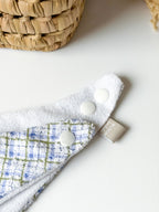 Babete Impermeável Lenço Xadrez Azul e Verde