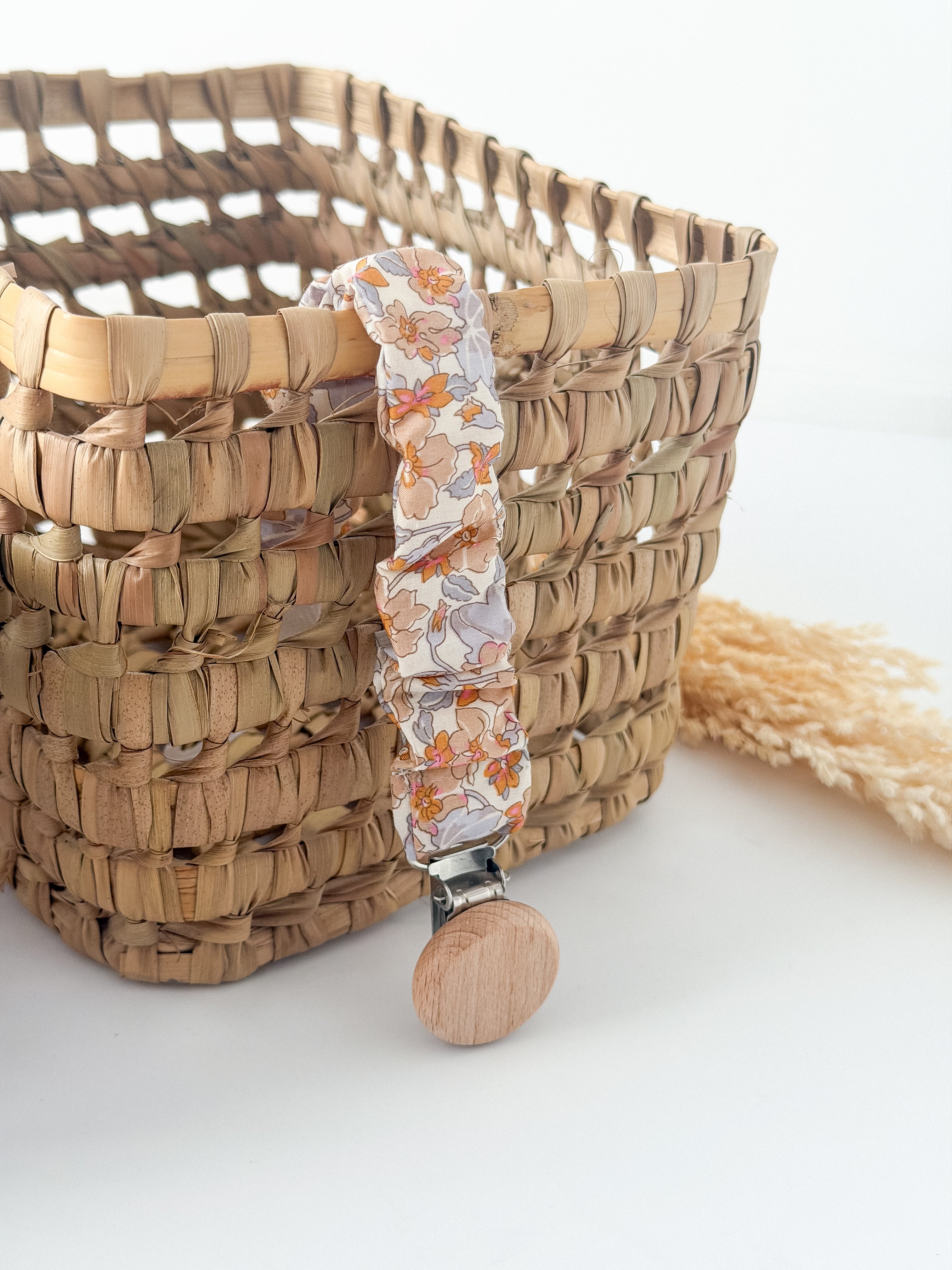 Prendedor Chupeta Franzido Florido Laranja