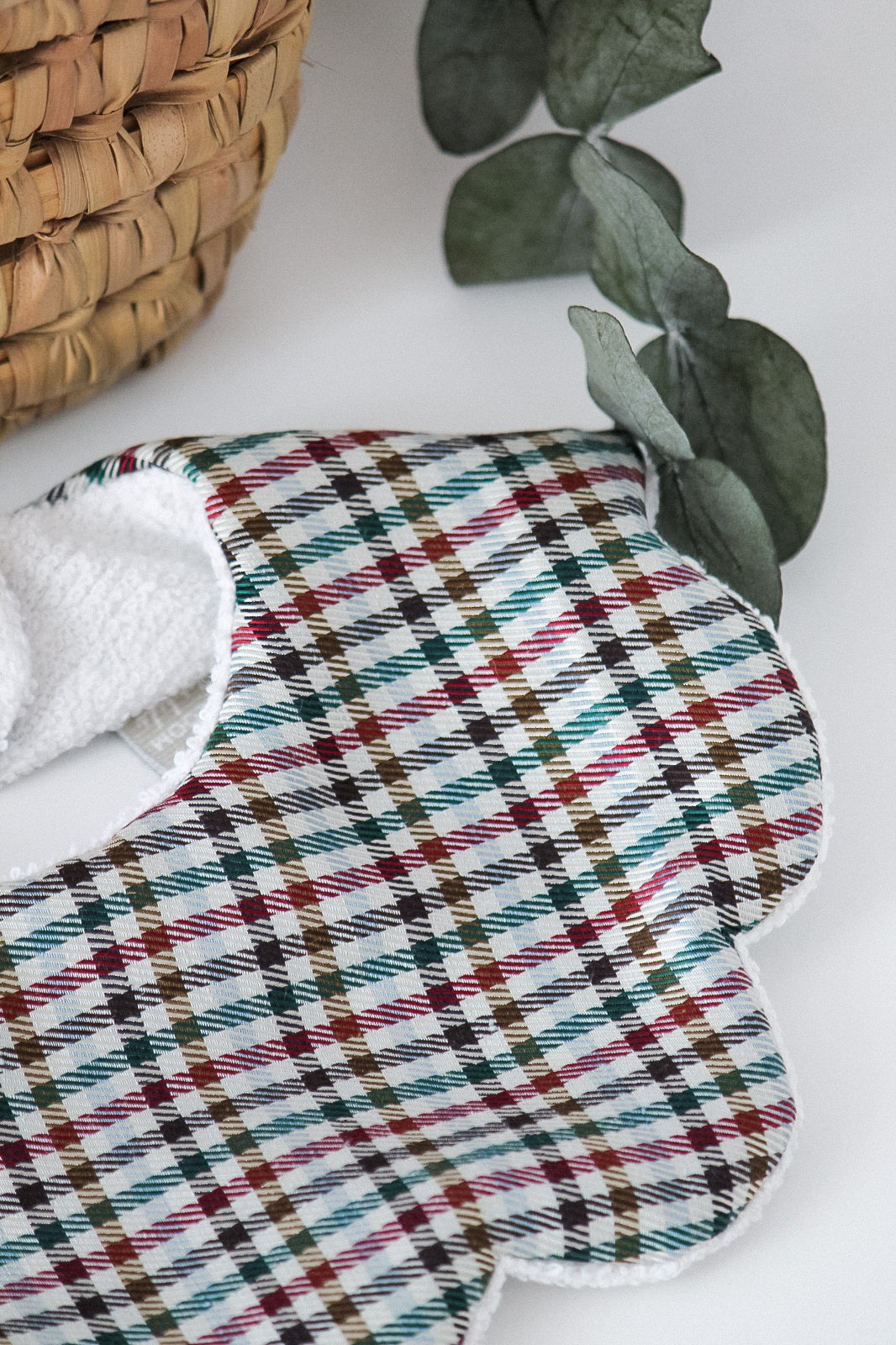 Babete Impermeável Xadrez Verde