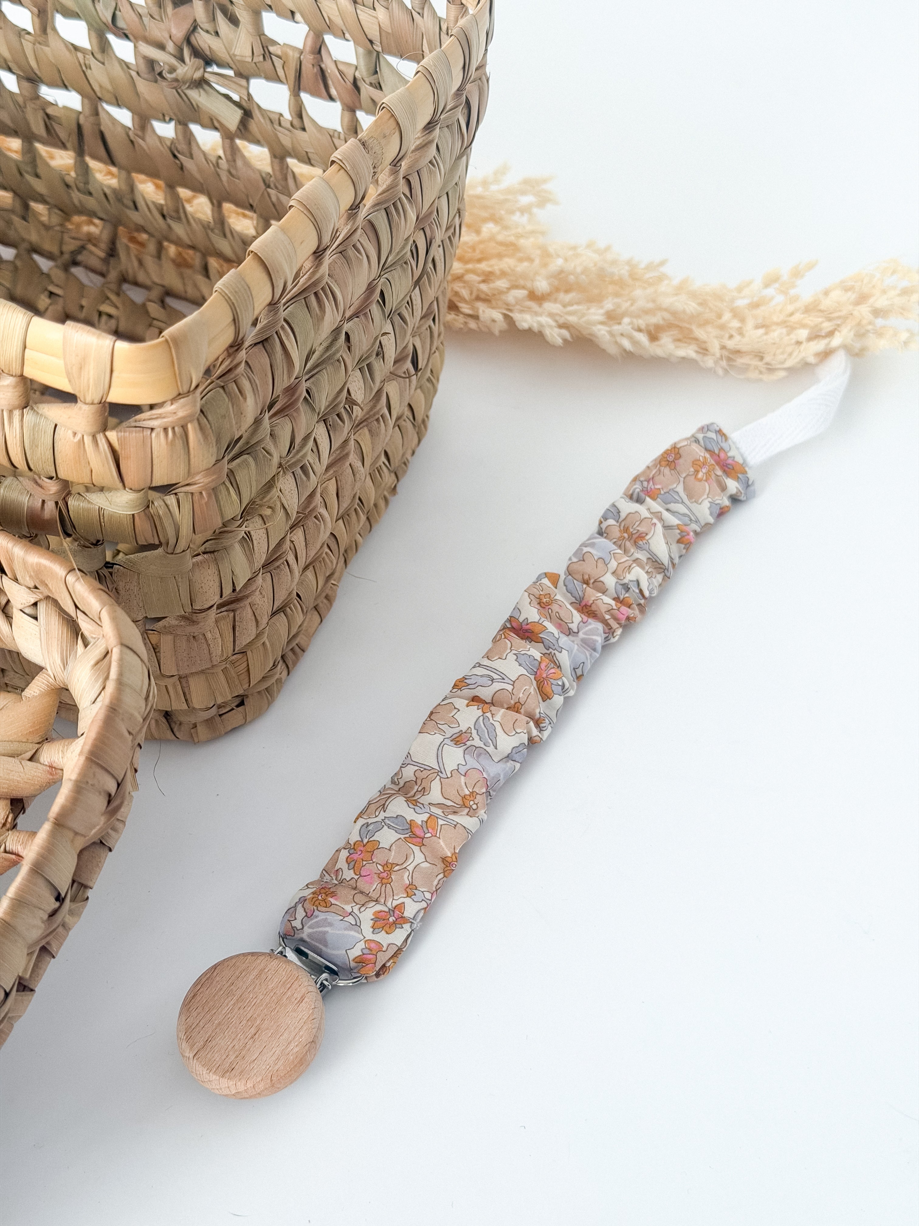 Prendedor Chupeta Franzido Florido Laranja