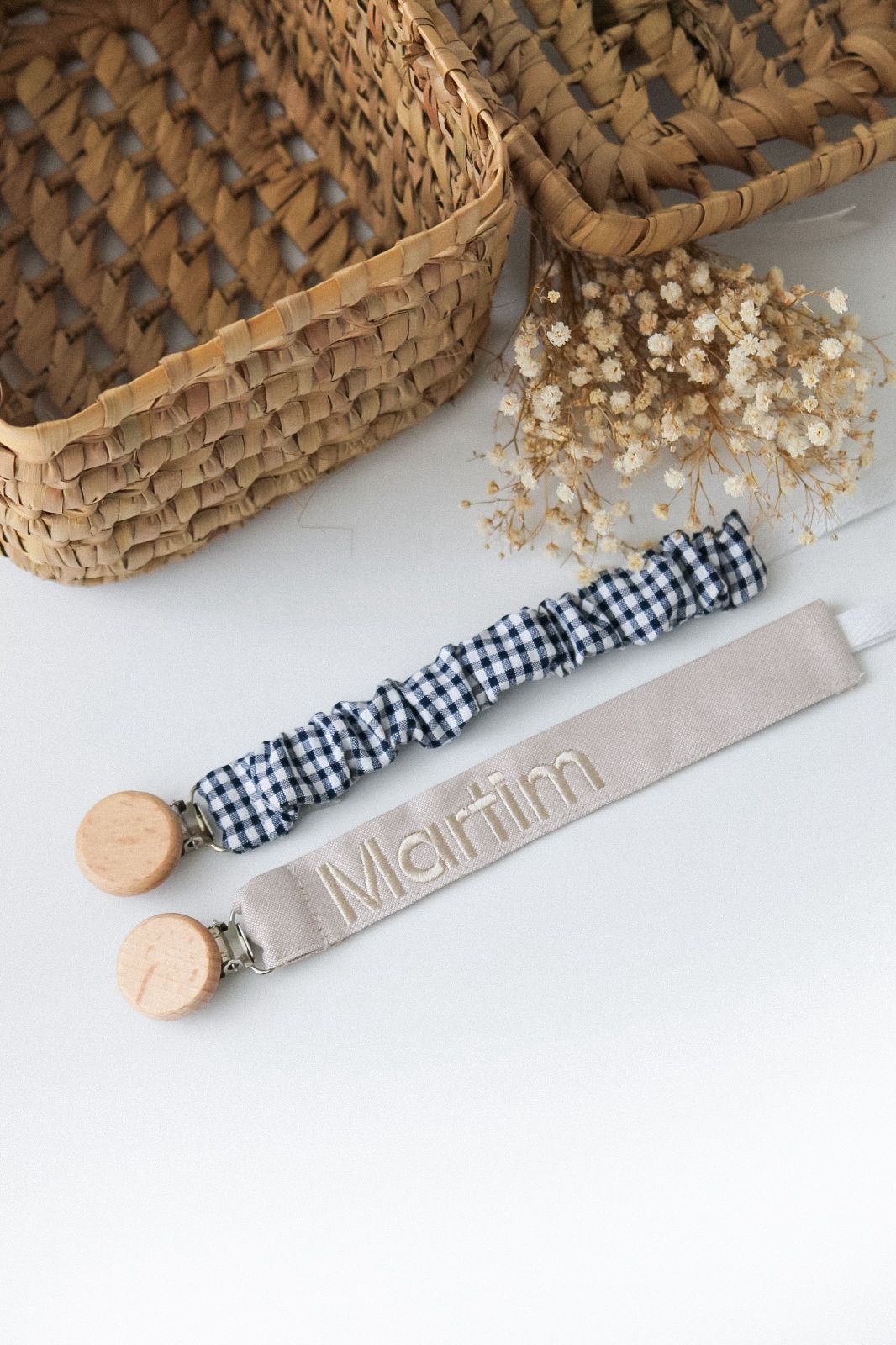 Prendedor de Chupetas Liso