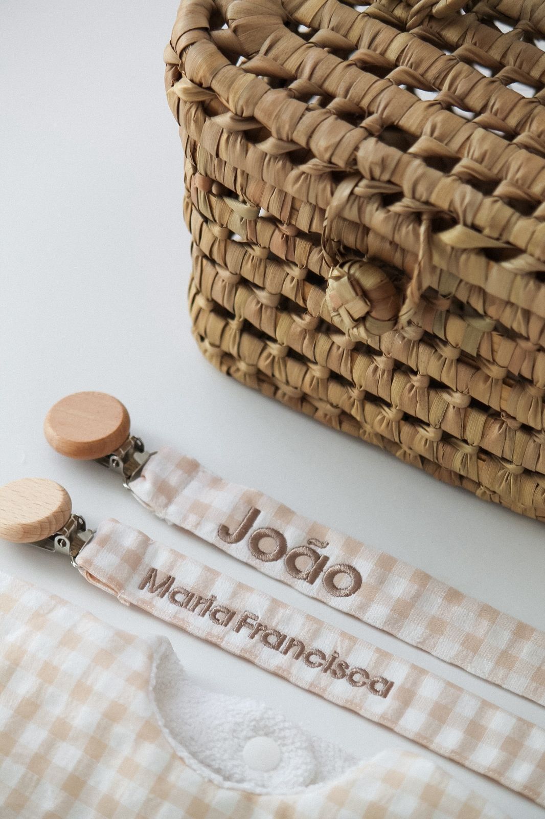 Prendedor de Chupetas Liso